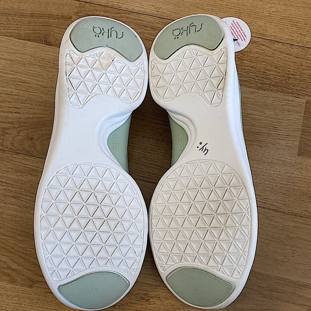 NWT Ryka Knit Perforated Slip-Ons Maisey Gray Mist Size 8.5 - Picture 5 of 9
